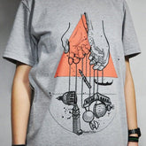 Art T-shirt "Venice's Hands" Light Grey